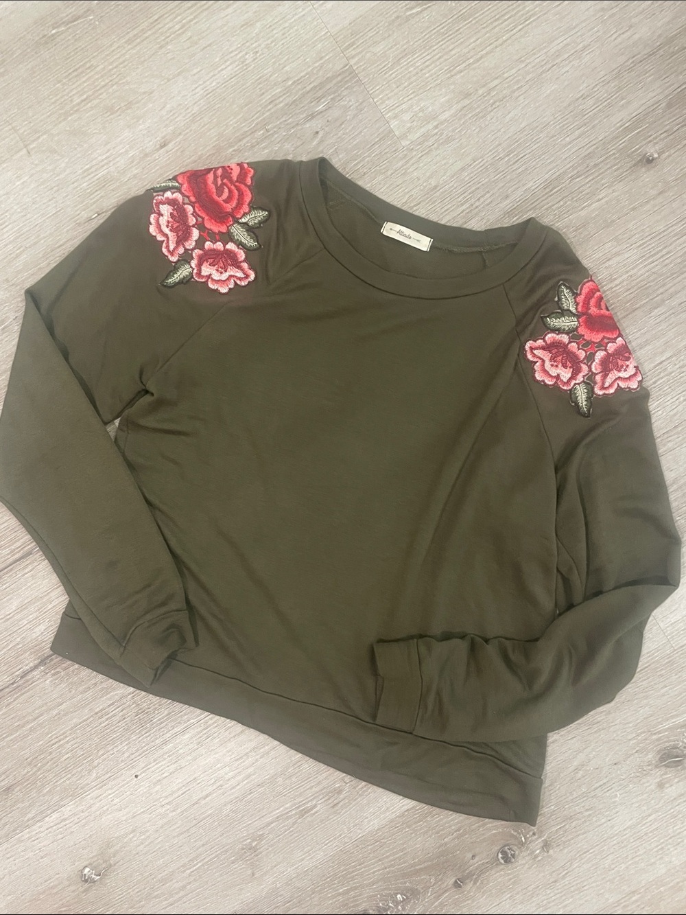 Atticute Olive Green Floral Long-Sleeve Top | Women’s Medium | Like New